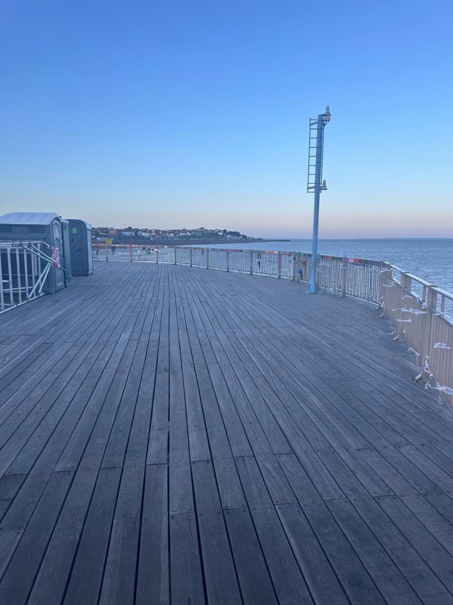 Pure Edge Beach Guest House With Sea View Херн-Бей Экстерьер фото