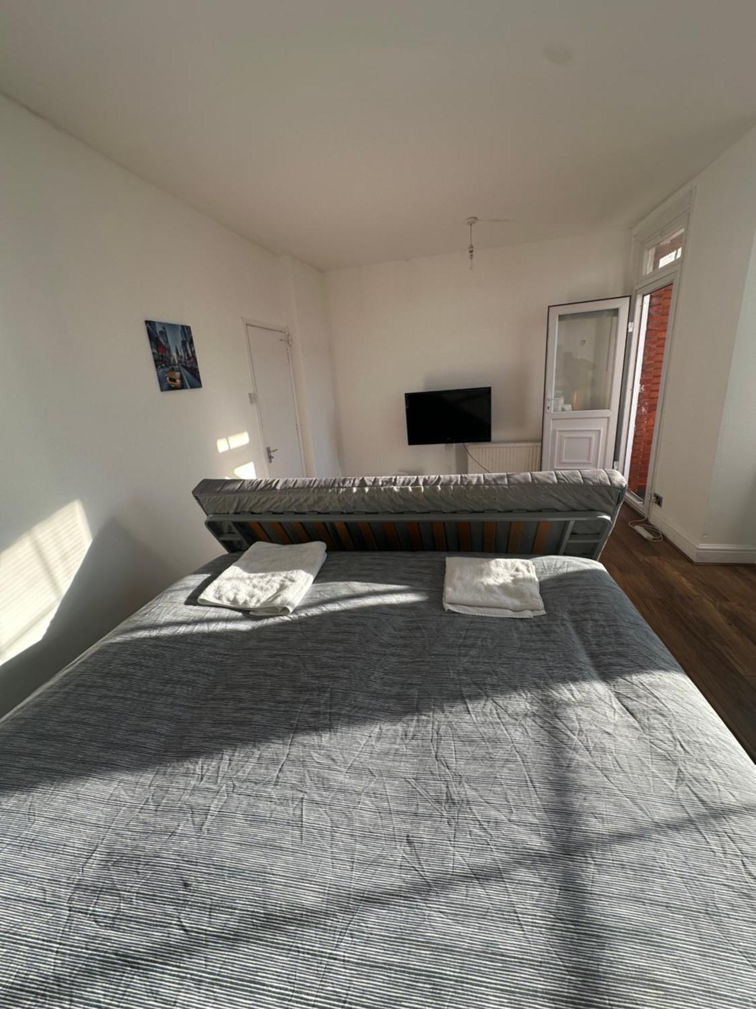 Pure Edge Beach Guest House With Sea View Херн-Бей Экстерьер фото